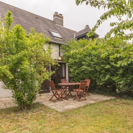 Nice House In A Residence With Swimming Pool Cabourg Exterior foto